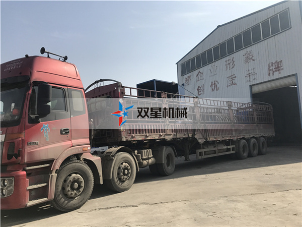 <a href='http://www.yunqingcheng.cn/psj/845.html' target='_blank'><span>金屬破碎機(jī)</span></a>設(shè)備1400型發(fā)貨現(xiàn)場