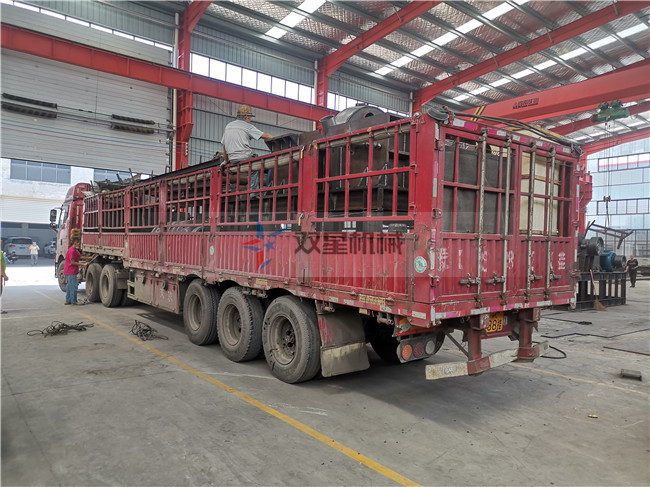 <a href='http://www.yunqingcheng.cn/' target='_blank'><span>廢鋼破碎機(jī)</span></a>發(fā)貨