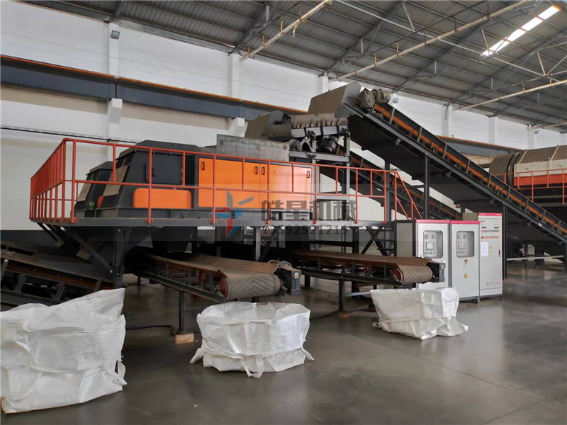 <a href='http://www.yunqingcheng.cn/psj/845.html' target='_blank'><span>金屬破碎機</span></a><a href='http://www.yunqingcheng.cn/psj/81.html' target='_blank'><span>易拉罐破碎機</span></a>設(shè)備客戶生產(chǎn)線現(xiàn)場拍照